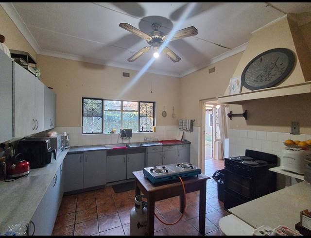 3 BEDROOM FREESTANDING FOR SALE IN IRENE PARK